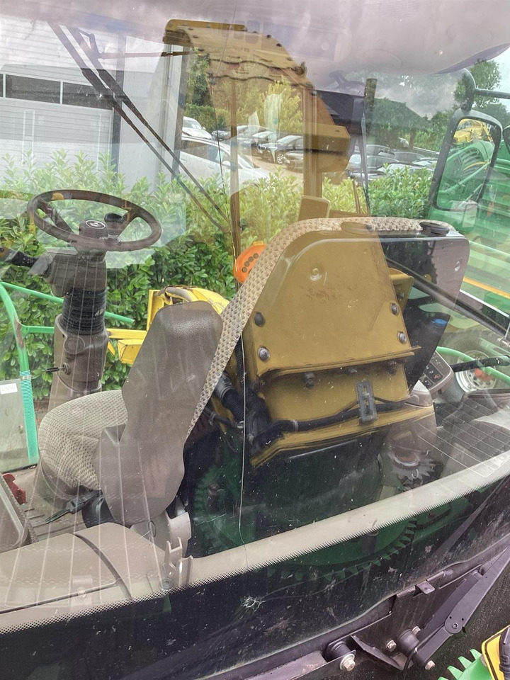 حصادة الأعلاف John Deere 8300: صورة 14 حصادة الأعلاف John Deere 8300: صورة 14