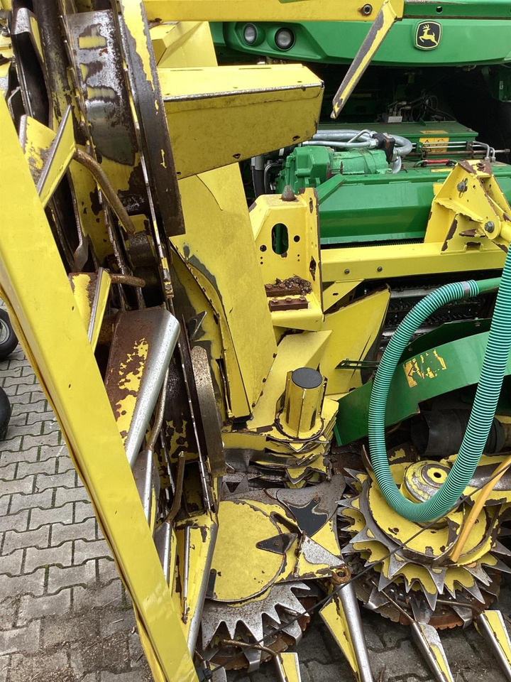 حصادة الأعلاف John Deere 8300: صورة 11 حصادة الأعلاف John Deere 8300: صورة 11