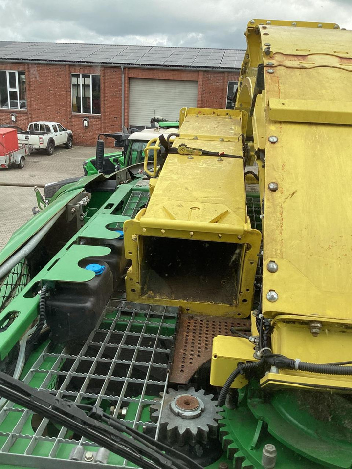 حصادة الأعلاف John Deere 8300: صورة 8 حصادة الأعلاف John Deere 8300: صورة 8
