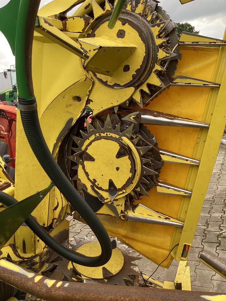 حصادة الأعلاف John Deere 8300: صورة 9 حصادة الأعلاف John Deere 8300: صورة 9