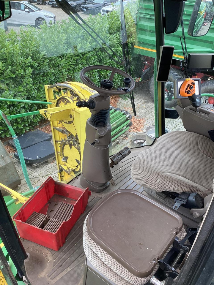 حصادة الأعلاف John Deere 8300: صورة 16 حصادة الأعلاف John Deere 8300: صورة 16