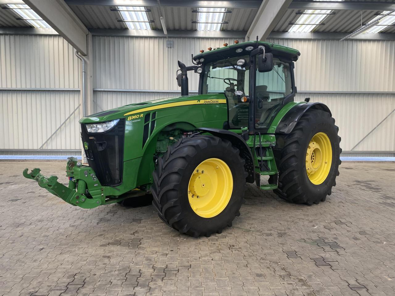 John Deere 8360R - جرار: صورة 1 John Deere 8360R - جرار: صورة 1