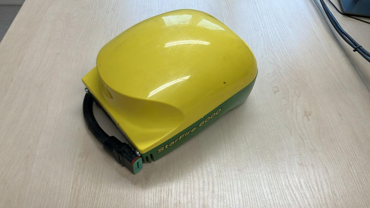 John Deere SF6000 - نظام الملاحة - آلات زراعية: صورة 1 John Deere SF6000 - نظام الملاحة - آلات زراعية: صورة 1