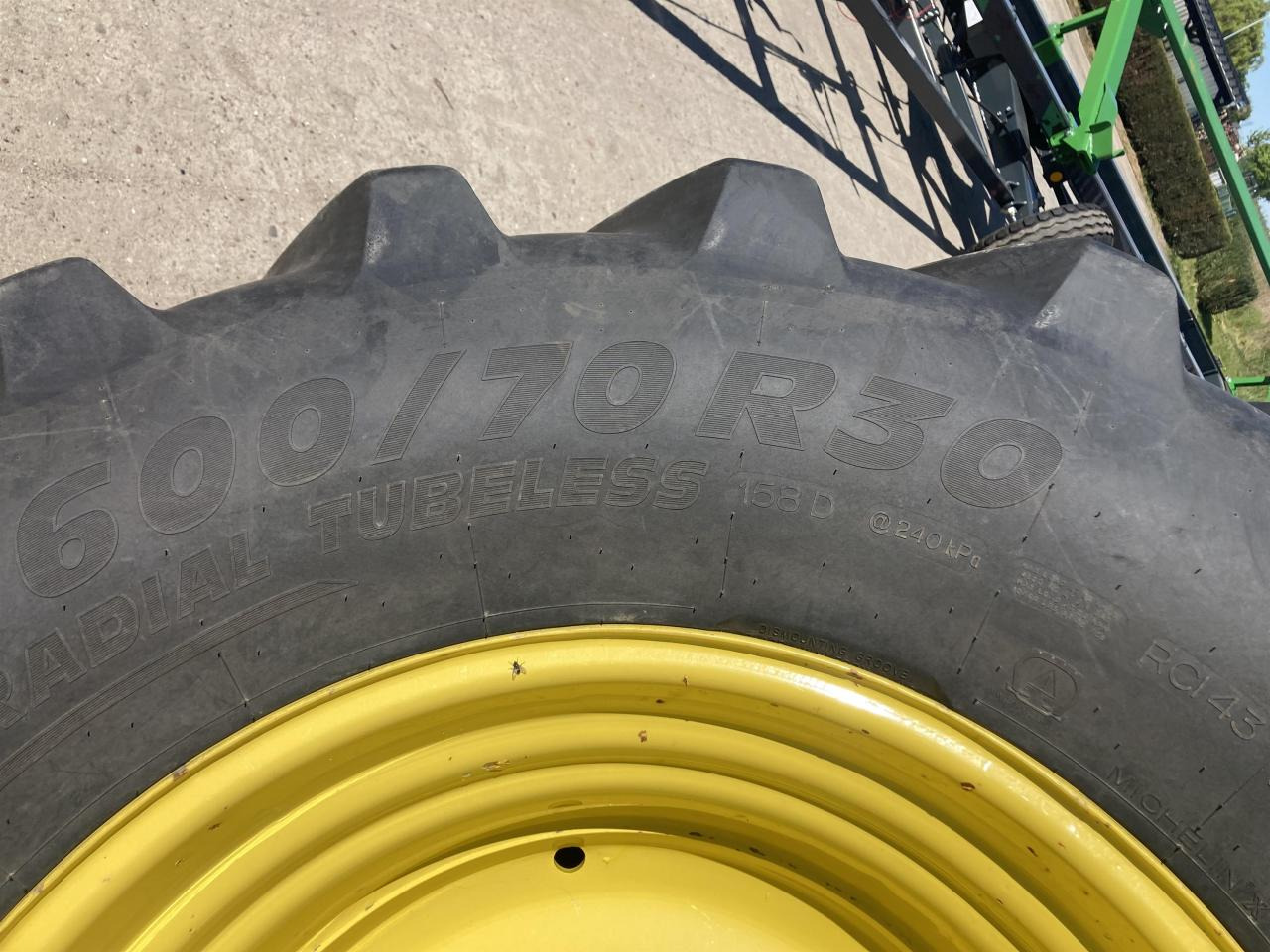 Michelin 600/70R30 - إطارات - آلات زراعية: صورة 5 Michelin 600/70R30 - إطارات - آلات زراعية: صورة 5