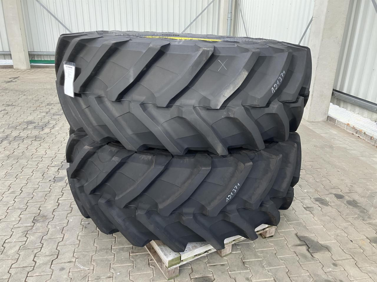 Trelleborg 650/85R38 - إطارات - آلات زراعية: صورة 1 Trelleborg 650/85R38 - إطارات - آلات زراعية: صورة 1