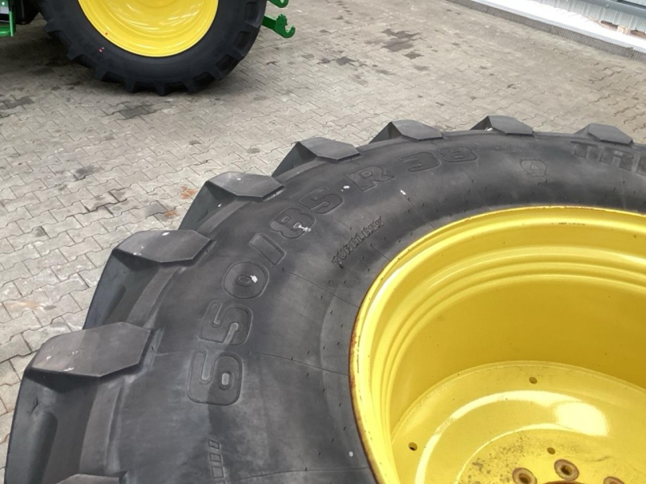 Trelleborg 650/85R38 - إطارات - آلات زراعية: صورة 2 Trelleborg 650/85R38 - إطارات - آلات زراعية: صورة 2