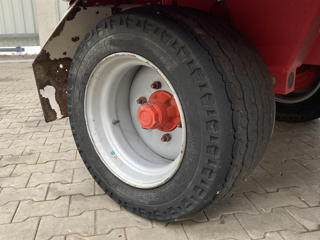 Trioliet Solomix 1 VL 1000 - عربة خلط الأعلاف: صورة 4 Trioliet Solomix 1 VL 1000 - عربة خلط الأعلاف: صورة 4