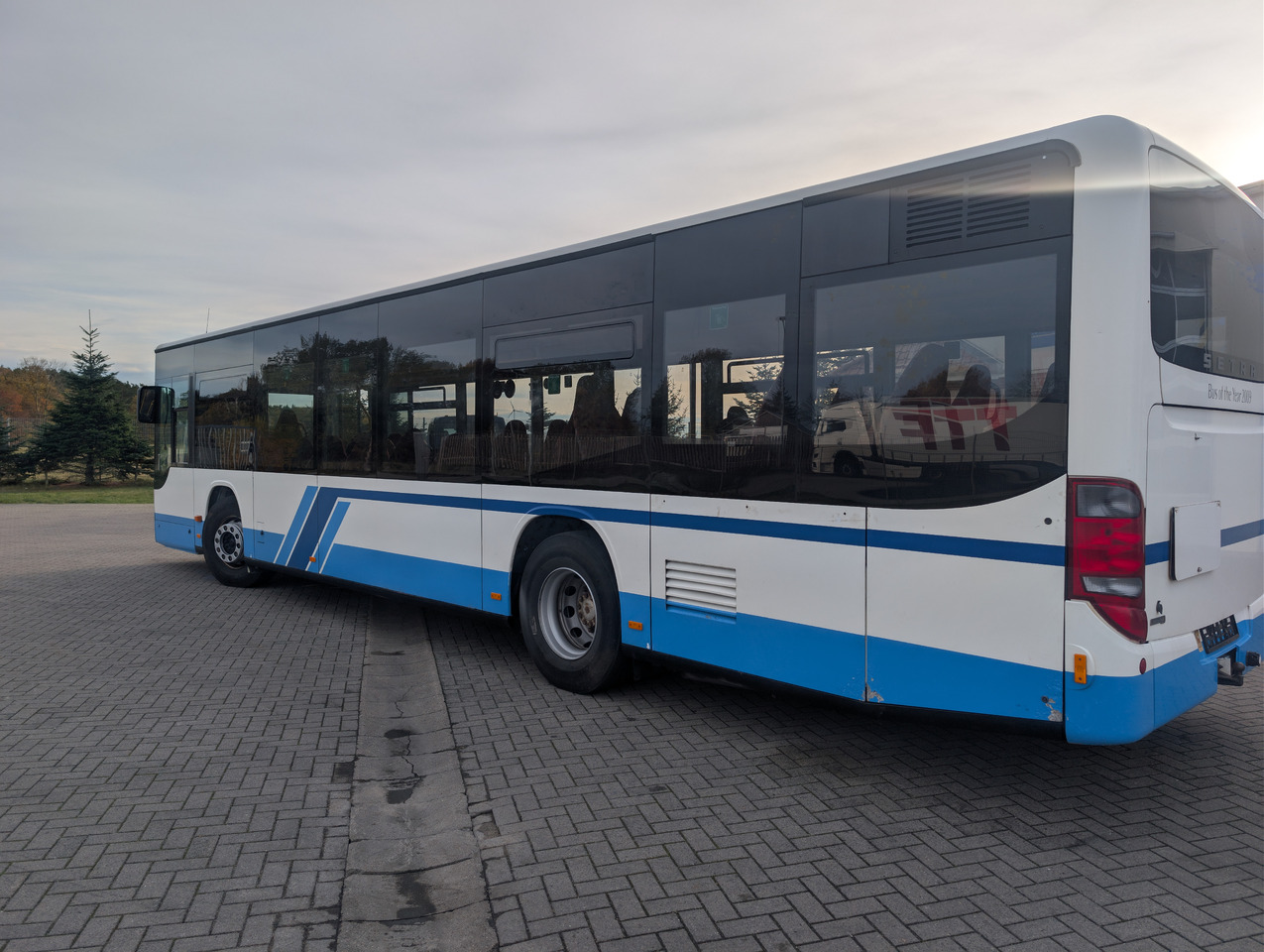 SETRA S 415 NF (Niederflur-Linienbus, Klasse II) - حافلة المدينة: صورة 4 SETRA S 415 NF (Niederflur-Linienbus, Klasse II) - حافلة المدينة: صورة 4