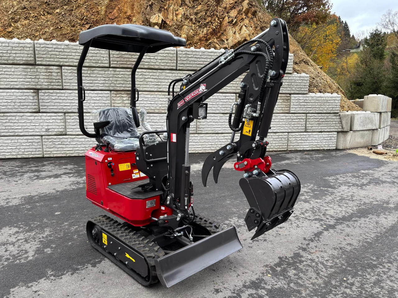 Rhinoceros MY10-8 - حفار صغير: صورة 4 Rhinoceros MY10-8 - حفار صغير: صورة 4