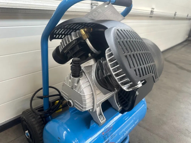 Airpress HL 425-24 Elektrische Zuigercompressor 3 PK 392 L / min 8 Bar Overstock New ! - ضاغط هوائي: صورة 5 Airpress HL 425-24 Elektrische Zuigercompressor 3 PK 392 L / min 8 Bar Overstock New ! - ضاغط هوائي: صورة 5