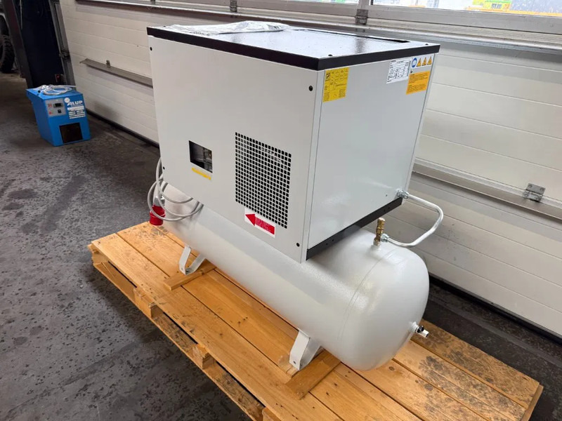 Fiac LS 8 - 200 Elektrische Schroefcompressor 6 kW 736 L / min 10 Bar New ! Overstock ! - ضاغط هوائي: صورة 5 Fiac LS 8 - 200 Elektrische Schroefcompressor 6 kW 736 L / min 10 Bar New ! Overstock ! - ضاغط هوائي: صورة 5