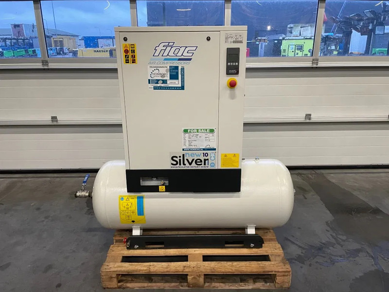 Fiac New Silver 10 / 270 Silent 7.5 kW 860 L / min 10 bar Elektrische Schroefcompressor met ketel - ضاغط هوائي: صورة 1 Fiac New Silver 10 / 270 Silent 7.5 kW 860 L / min 10 bar Elektrische Schroefcompressor met ketel - ضاغط هوائي: صورة 1