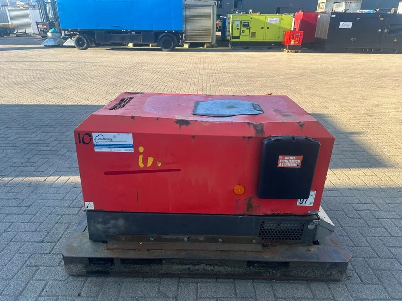 Ingersoll Rand 720 R1051SF Kubota D1005 Diesel Compressor 2000 L / min 17.5 kW 8.6 Bar - ضاغط هوائي: صورة 5 Ingersoll Rand 720 R1051SF Kubota D1005 Diesel Compressor 2000 L / min 17.5 kW 8.6 Bar - ضاغط هوائي: صورة 5