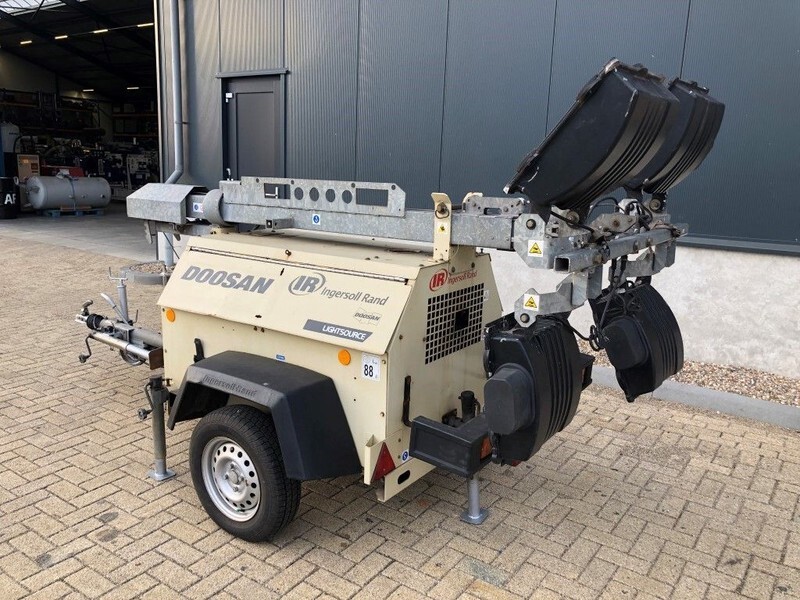 Ingersoll Rand Kubota LT6K 9 meter light tower generator - برج إنارة: صورة 4 Ingersoll Rand Kubota LT6K 9 meter light tower generator - برج إنارة: صورة 4