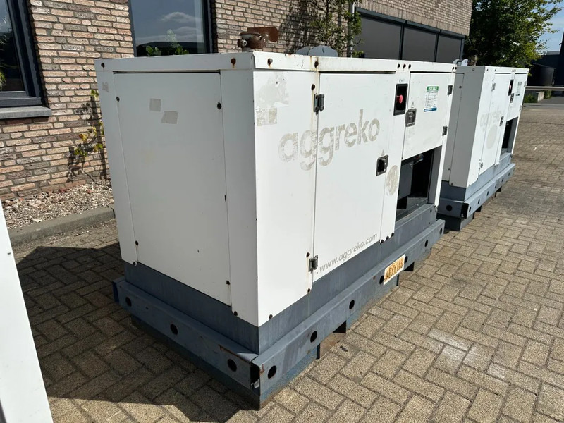 Iveco FPT F32 AM1A Leroy Somer 32 kVA Silent generatorset 129 hours ! - مجموعة المولد: صورة 4 Iveco FPT F32 AM1A Leroy Somer 32 kVA Silent generatorset 129 hours ! - مجموعة المولد: صورة 4