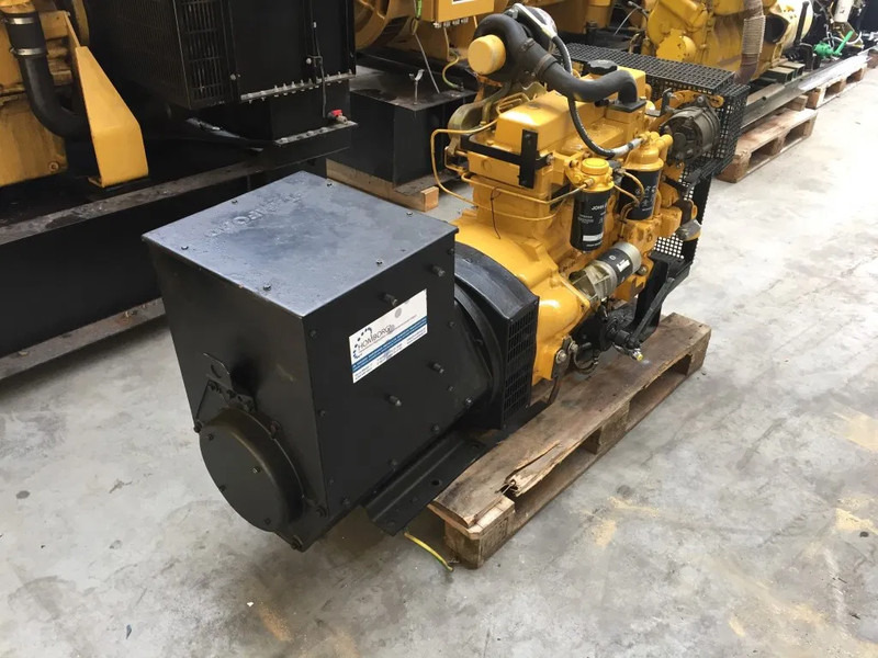 John Deere 4045 TFU 70 Stamford 65 kVA generatorset - مجموعة المولد: صورة 2 John Deere 4045 TFU 70 Stamford 65 kVA generatorset - مجموعة المولد: صورة 2