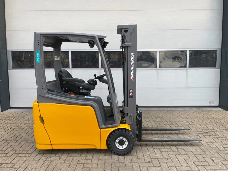 رافعة شوكية Jungheinrich EFG 216K 1.6 ton Triplex Freelift Sideshift Elektra Heftruck Accu 2020: صورة 15 رافعة شوكية Jungheinrich EFG 216K 1.6 ton Triplex Freelift Sideshift Elektra Heftruck Accu 2020: صورة 15