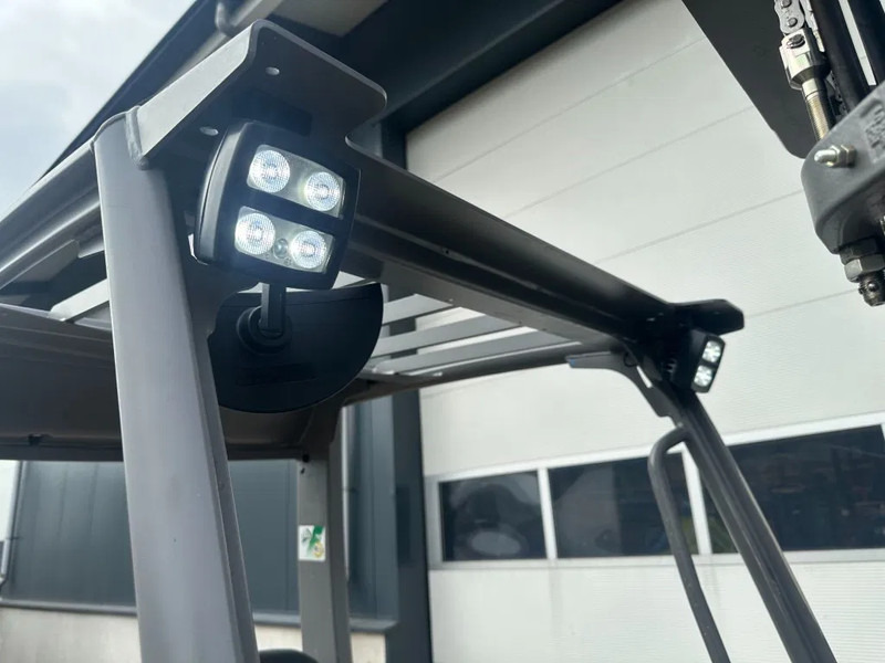 رافعة شوكية Jungheinrich EFG 216K 1.6 ton Triplex Freelift Sideshift Elektra Heftruck Accu 2020: صورة 8 رافعة شوكية Jungheinrich EFG 216K 1.6 ton Triplex Freelift Sideshift Elektra Heftruck Accu 2020: صورة 8