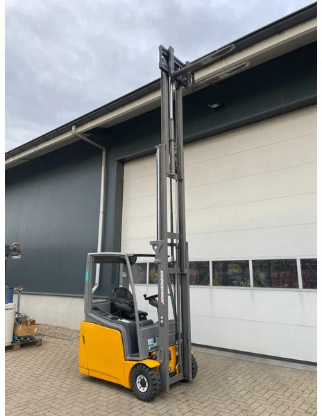 رافعة شوكية Jungheinrich EFG 216K 1.6 ton Triplex Freelift Sideshift Elektra Heftruck Accu 2020: صورة 11 رافعة شوكية Jungheinrich EFG 216K 1.6 ton Triplex Freelift Sideshift Elektra Heftruck Accu 2020: صورة 11
