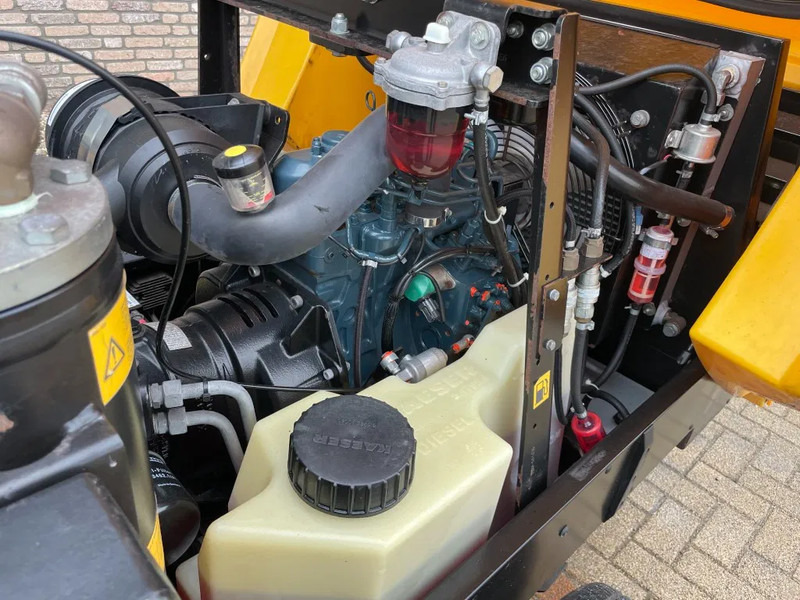 ضاغط هوائي Kaeser M27 Kubota 2,7 m3 / min 7 Bar 18 kW Mobiele Silent Diesel Compressor: صورة 8