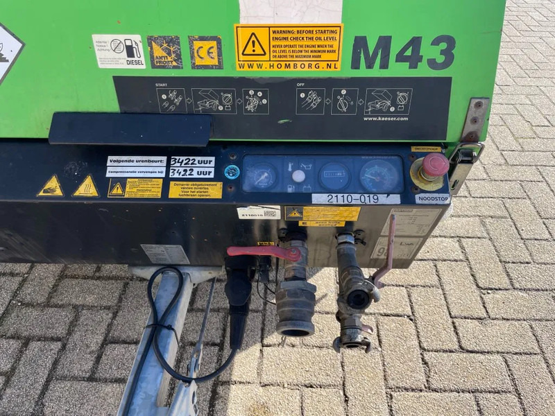 Kaeser M43 Kubota 4,2 m3 / min 7 Bar 30 kW Mobiele Silent Diesel Compressor - ضاغط هوائي: صورة 3 Kaeser M43 Kubota 4,2 m3 / min 7 Bar 30 kW Mobiele Silent Diesel Compressor - ضاغط هوائي: صورة 3