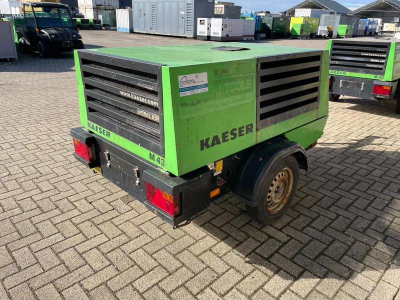 Kaeser M43 Kubota 4,2 m3 / min 7 Bar 30 kW Mobiele Silent Diesel Compressor - ضاغط هوائي: صورة 5 Kaeser M43 Kubota 4,2 m3 / min 7 Bar 30 kW Mobiele Silent Diesel Compressor - ضاغط هوائي: صورة 5