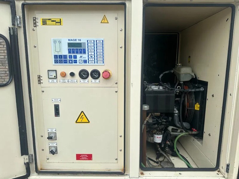 Lombardini LDW 702 Mecc Alte Spa 5 kVA Supersilent noodstroom generatorset as New ! - مجموعة المولد: صورة 2 Lombardini LDW 702 Mecc Alte Spa 5 kVA Supersilent noodstroom generatorset as New ! - مجموعة المولد: صورة 2