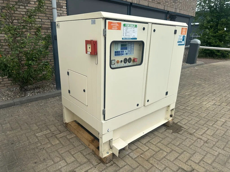 Lombardini LDW 702 Mecc Alte Spa 5 kVA Supersilent noodstroom generatorset as New ! - مجموعة المولد: صورة 4 Lombardini LDW 702 Mecc Alte Spa 5 kVA Supersilent noodstroom generatorset as New ! - مجموعة المولد: صورة 4