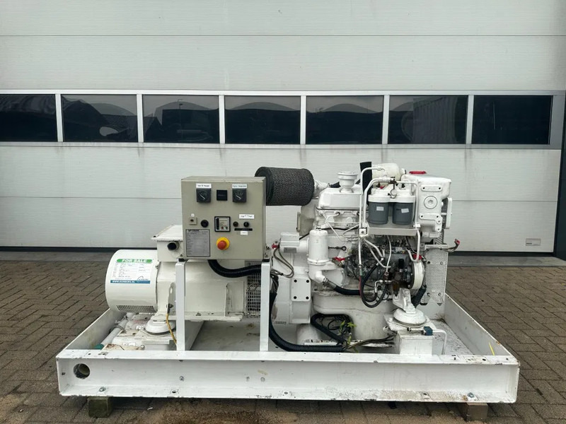 Mercedes-Benz OM 364 MTU 50 kVA Marine Scheepsvaart generatorset - مجموعة المولد: صورة 1 Mercedes-Benz OM 364 MTU 50 kVA Marine Scheepsvaart generatorset - مجموعة المولد: صورة 1