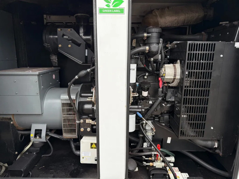 SDMO R90 C3 John Deere Leroy Somer 90 kVA Silent Rental generatorset - مجموعة المولد: صورة 3 SDMO R90 C3 John Deere Leroy Somer 90 kVA Silent Rental generatorset - مجموعة المولد: صورة 3