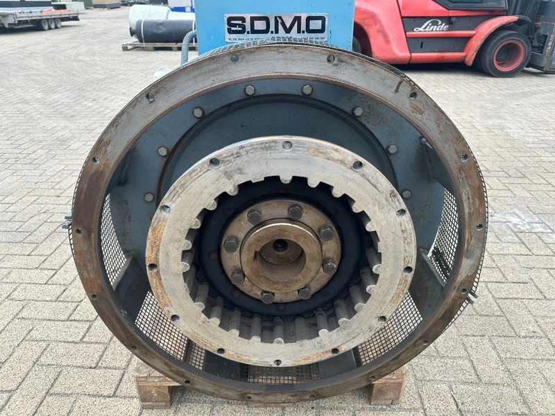 UNELEC 800 kVA generatordeel Alternator Unelec Ex Emergency Dubbel gelagerd Double Bearing - مجموعة المولد: صورة 5 UNELEC 800 kVA generatordeel Alternator Unelec Ex Emergency Dubbel gelagerd Double Bearing - مجموعة المولد: صورة 5
