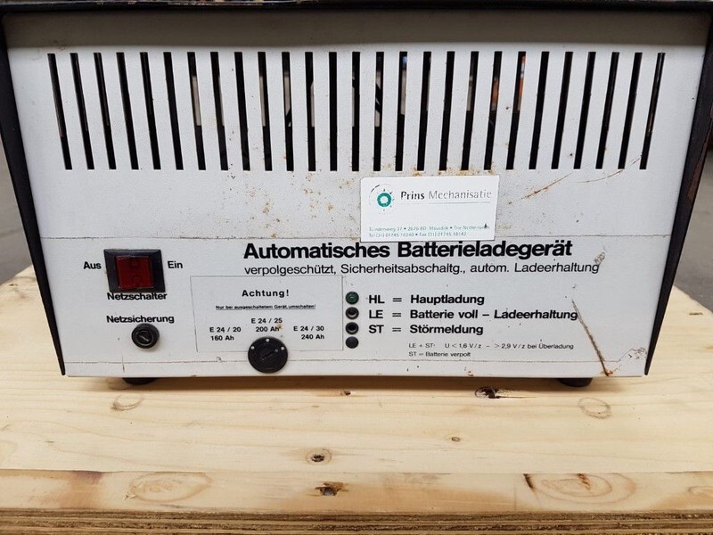 Acculader 24 Volt Acculader 230 Volt Battery Charger - أدوات ومعدات: صورة 5 Acculader 24 Volt Acculader 230 Volt Battery Charger - أدوات ومعدات: صورة 5
