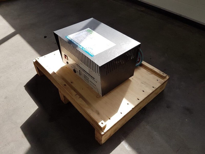 Acculader 24 Volt Acculader 230 Volt Battery Charger - أدوات ومعدات: صورة 2 Acculader 24 Volt Acculader 230 Volt Battery Charger - أدوات ومعدات: صورة 2