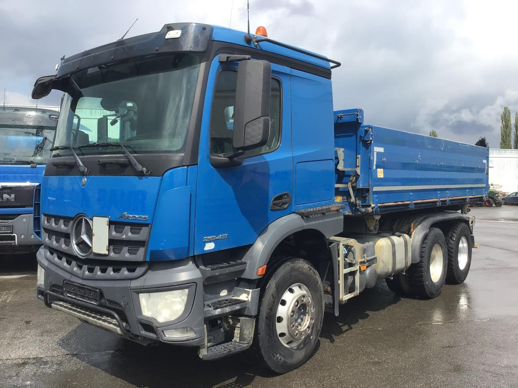 Mercedes Benz Arocs 2643 6×4 Euro 6 - شاحنة قلاب: صورة 1 Mercedes Benz Arocs 2643 6×4 Euro 6 - شاحنة قلاب: صورة 1