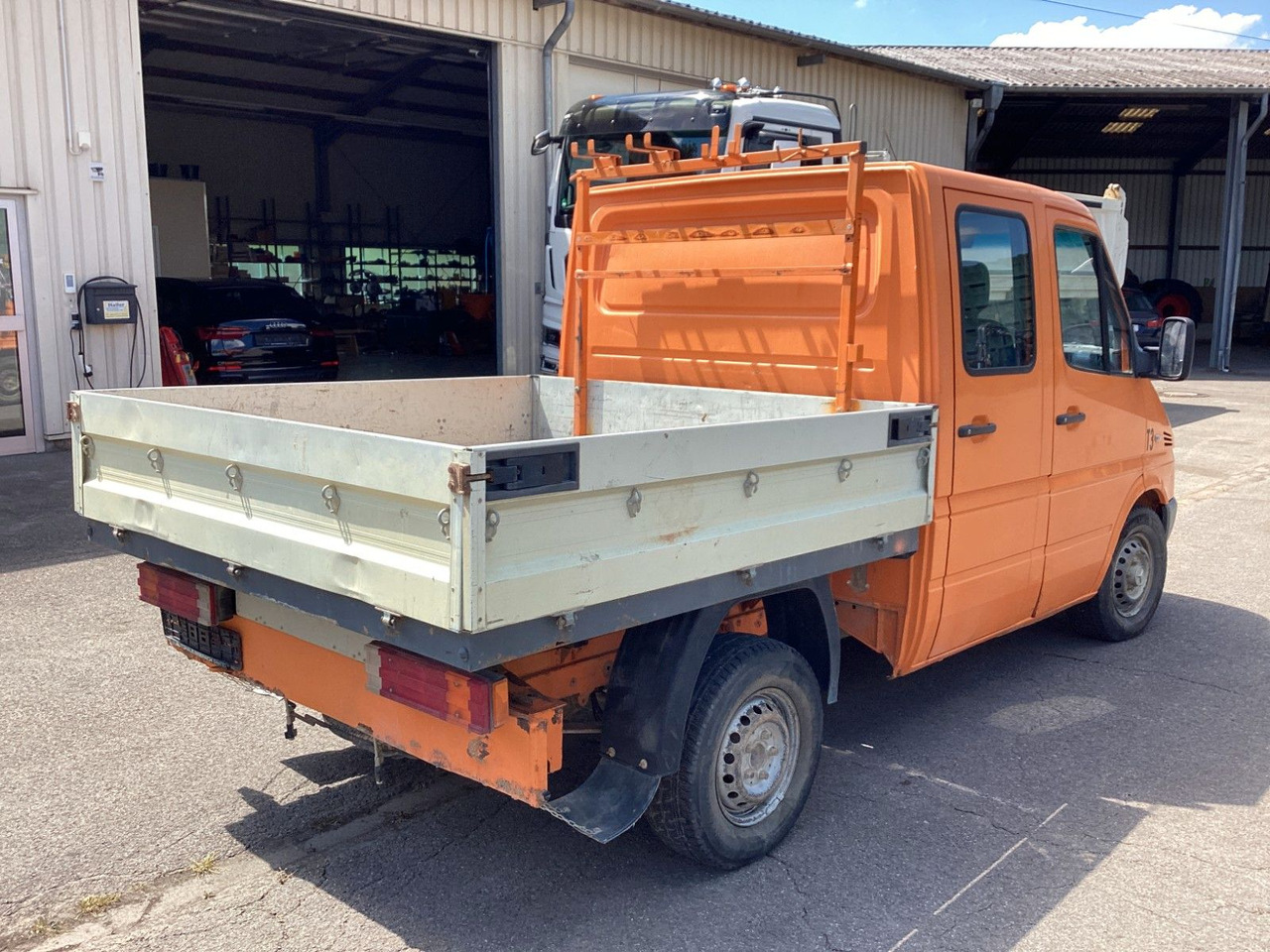 Mercedes-Benz Sprinter Pritsche Doka 211 CDI - شاحنة توصيل مفتوحة, الشاحنات الصغيرة كابينة مزدوجة: صورة 4 Mercedes-Benz Sprinter Pritsche Doka 211 CDI - شاحنة توصيل مفتوحة, الشاحنات الصغيرة كابينة مزدوجة: صورة 4