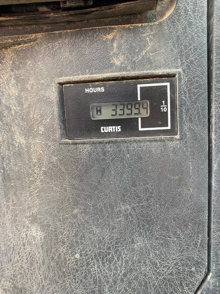 Hyundai Robex 80 CR-9A - حفار صغير: صورة 3 Hyundai Robex 80 CR-9A - حفار صغير: صورة 3