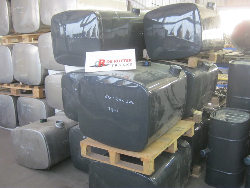 DAF Brandstoftanks voor CF en XF (staal) - نظام الوقود: صورة 1 DAF Brandstoftanks voor CF en XF (staal) - نظام الوقود: صورة 1