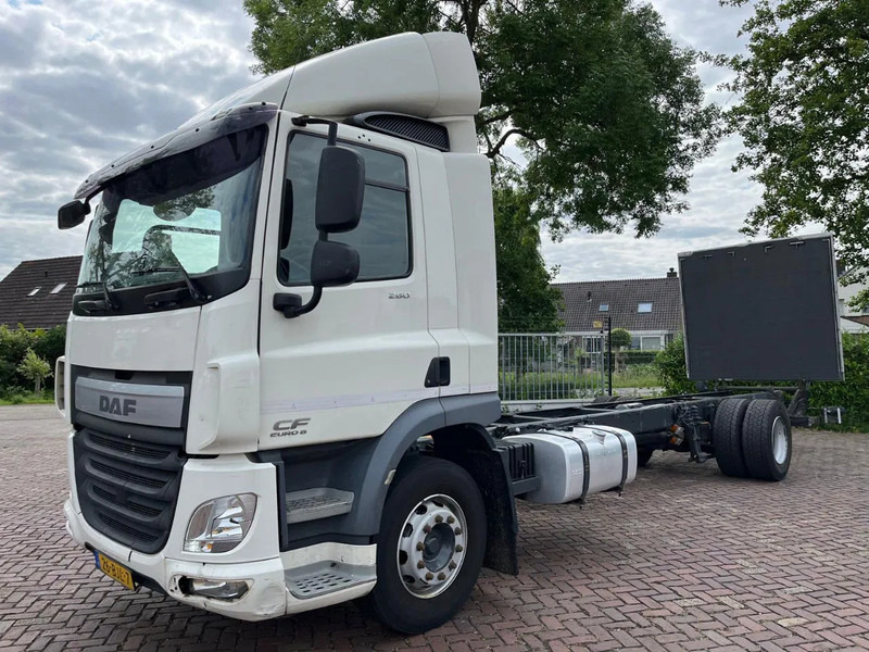 DAF CF 260 CF 260 FA CHASSIS CABINE EURO 6 - شاحنة بهيكل معدني للمقصورة: صورة 5 DAF CF 260 CF 260 FA CHASSIS CABINE EURO 6 - شاحنة بهيكل معدني للمقصورة: صورة 5