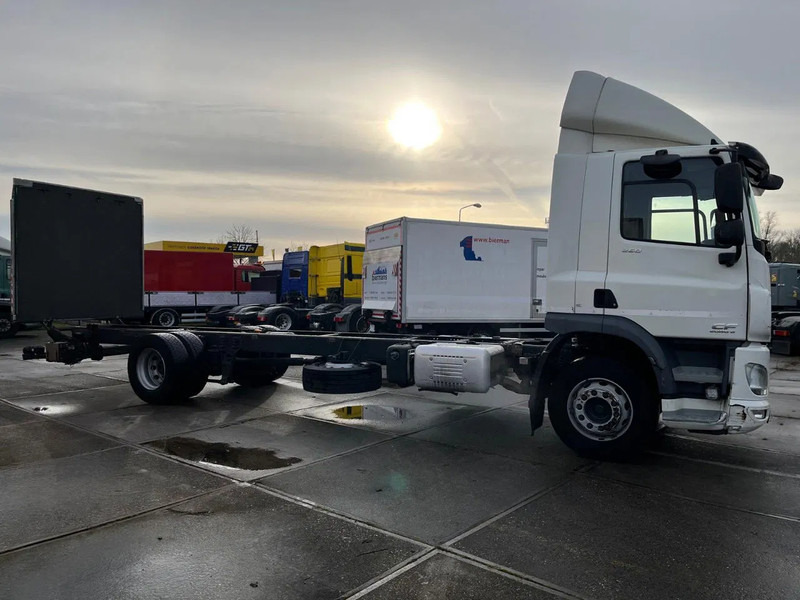 DAF CF 260 CF 260 FA CHASSIS CABINE EURO 6 - شاحنة بهيكل معدني للمقصورة: صورة 4 DAF CF 260 CF 260 FA CHASSIS CABINE EURO 6 - شاحنة بهيكل معدني للمقصورة: صورة 4