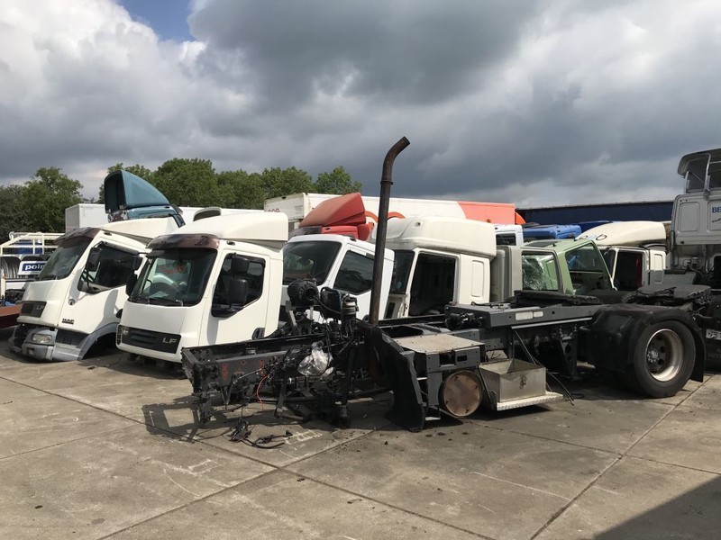 DAF DIVERSEN SLOOPONDERDELEN - إطار هيكلي/ إطار معدني - شاحنة: صورة 3 DAF DIVERSEN SLOOPONDERDELEN - إطار هيكلي/ إطار معدني - شاحنة: صورة 3