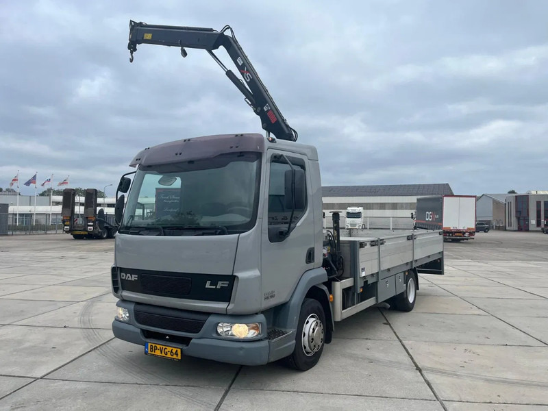 DAF LF 45 FA - شاحنة كرين, شاحنات مسطحة: صورة 1 DAF LF 45 FA - شاحنة كرين, شاحنات مسطحة: صورة 1