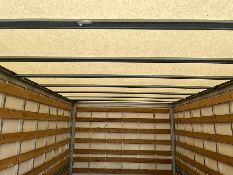 شاحنة بصندوق مغلق Iveco Daily 35C16 Achterdeuren (15 diverse modellen op voorraad): صورة 13 شاحنة بصندوق مغلق Iveco Daily 35C16 Achterdeuren (15 diverse modellen op voorraad): صورة 13