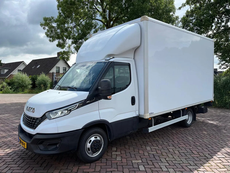 Iveco Daily 35C16 Laadklep (15 diverse modellen op voorraad) - شاحنة بصندوق مغلق, الشاحنات الصغيرة كابينة مزدوجة: صورة 1 Iveco Daily 35C16 Laadklep (15 diverse modellen op voorraad) - شاحنة بصندوق مغلق, الشاحنات الصغيرة كابينة مزدوجة: صورة 1