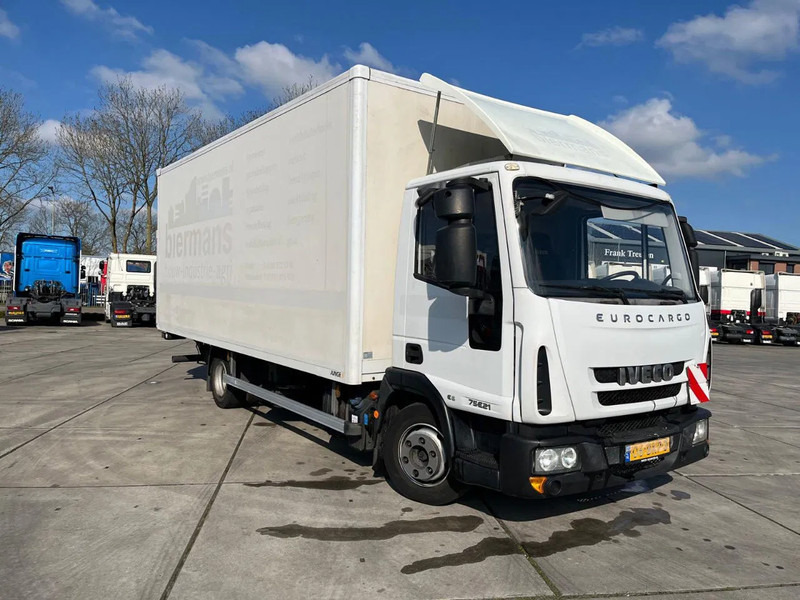 Iveco EuroCargo 75 E21 MANUAL - شاحنة صندوقية: صورة 4 Iveco EuroCargo 75 E21 MANUAL - شاحنة صندوقية: صورة 4