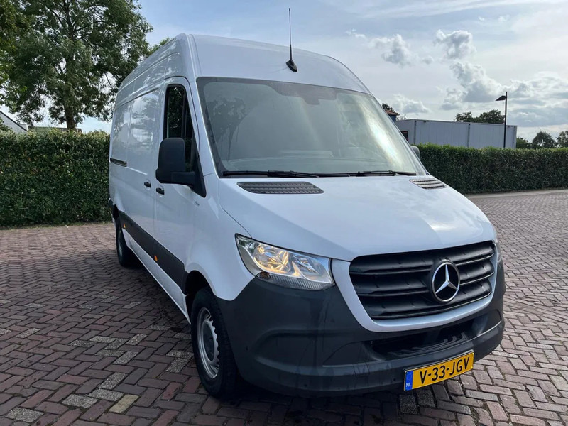Mercedes-Benz Sprinter 317 1.9 CDI L2H1 - فان, الشاحنات الصغيرة كابينة مزدوجة: صورة 4 Mercedes-Benz Sprinter 317 1.9 CDI L2H1 - فان, الشاحنات الصغيرة كابينة مزدوجة: صورة 4
