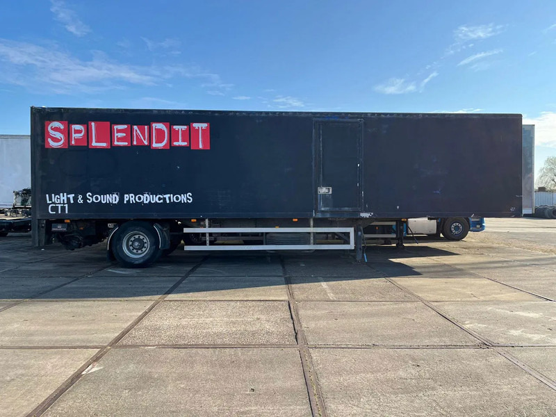 Netam-Fruehauf ONCRK 22110 - نصف مقطورة بصندوق مغلق: صورة 4 Netam-Fruehauf ONCRK 22110 - نصف مقطورة بصندوق مغلق: صورة 4