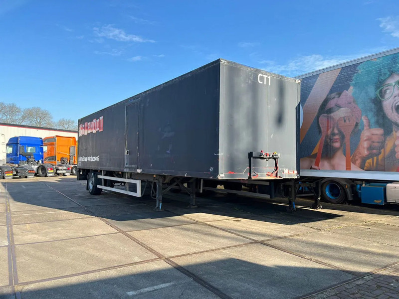 Netam-Fruehauf ONCRK 22110 - نصف مقطورة بصندوق مغلق: صورة 1 Netam-Fruehauf ONCRK 22110 - نصف مقطورة بصندوق مغلق: صورة 1