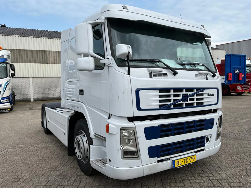 Volvo FM 9 MOTOR DEFECT (motor start wel maar kan niet rijden) - رأس تريلا: صورة 4 Volvo FM 9 MOTOR DEFECT (motor start wel maar kan niet rijden) - رأس تريلا: صورة 4