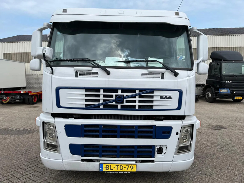 Volvo FM 9 MOTOR DEFECT (motor start wel maar kan niet rijden) - رأس تريلا: صورة 3 Volvo FM 9 MOTOR DEFECT (motor start wel maar kan niet rijden) - رأس تريلا: صورة 3