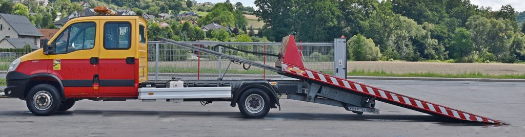 Iveco DAILY 70C17 Abschleppwagen 4,90m * TOPZUSTAND! Iveco DAILY 70C17 Abschleppwagen 4,90m * TOPZUSTAND! - شاحنة سحب: صورة 5 Iveco DAILY 70C17 Abschleppwagen 4,90m * TOPZUSTAND! Iveco DAILY 70C17 Abschleppwagen 4,90m * TOPZUSTAND! - شاحنة سحب: صورة 5